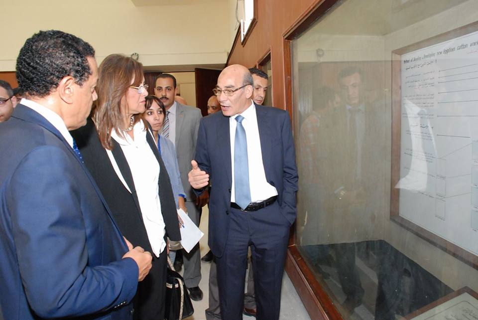 وزير الزراعة ووزيرة التخطيط يتفقدان أعمال تطوير المتحف الزراعي المصري