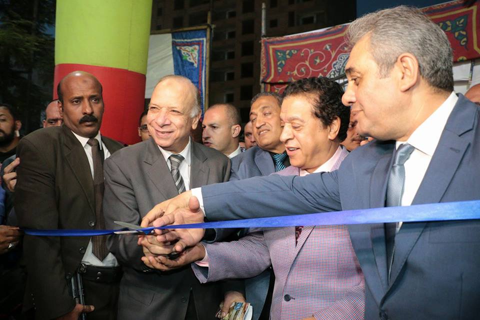 محافظ القاهرة يفتتح معرض السلع الاستهلاكية بمنطقة الترجمان