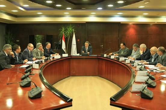 وزير النقل يتابع معدلات تنفيذ مشروع تطوير  منظومة الإشارات الكهربائية لخطوط السكك الحديدية