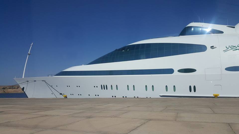 وصول اليخت السياحى الامريكى Yas لميناء شرم الشيخ