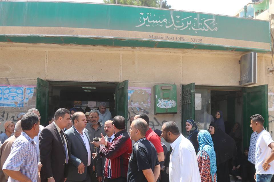 بالصور:ساحة انتظار وكراسي لخدمة كبار السن بمكتب بريد ”مسير” بكفر الشيخ