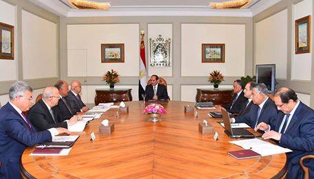 السيسى مع رئيس مجلس الوزراء وبعض الوزراء