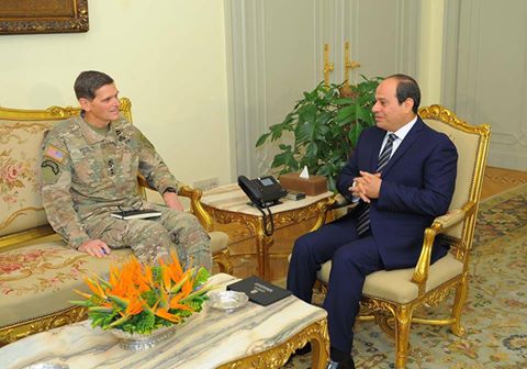 السيسى يستقبل قائد القيادة المركزية الامريكية