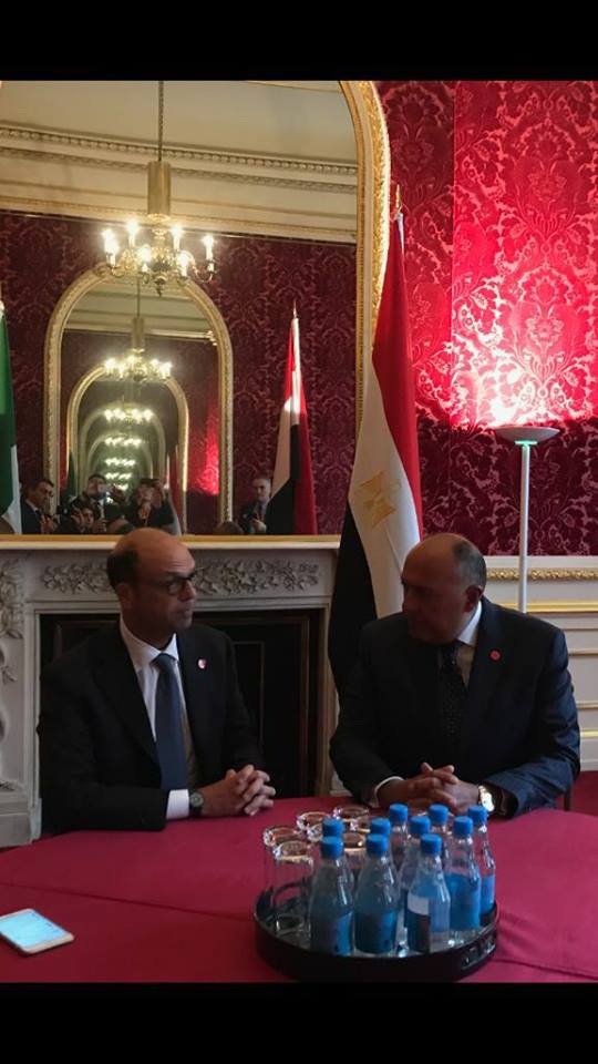 وزير الخارجية يبحث مع نظيره الإيطالي العلاقات التاريخية الوطيدة التي تربط الدولتين