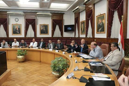 بعد نجاح تجربة شارع مصر .. أسواق مصر تغزو أحياء العاصمة