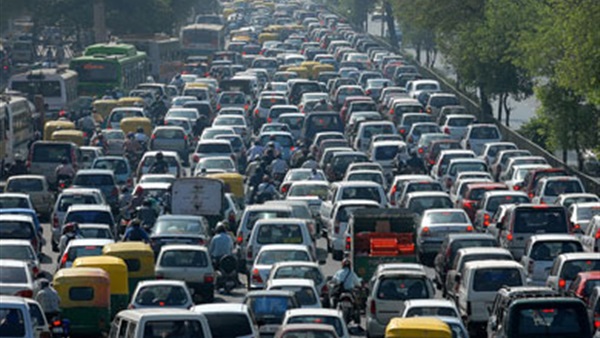 كثافات مرورية بشوارع القاهرة والجيزة