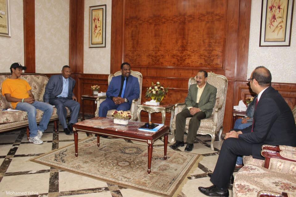 الامين العام لمجلس الشباب العربي والافريقي يشيد بإمكانات المركز الاوليمبي