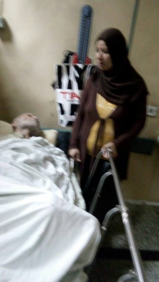 التضامن : فريق التدخل السريع بالبحيرة ينقل مسنا في التسعين