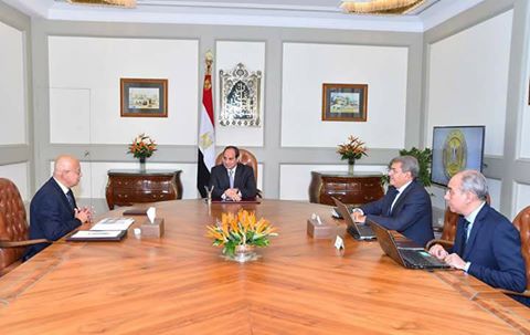 السيسي عقد اجتماعاً مع رئيس مجلس الوزراء، و وزير المالية.