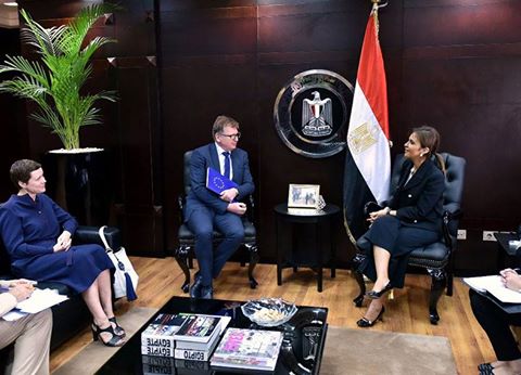 سحر نصر تبحث مع سفير الاتحاد الأوروبى بالقاهرة زيادة الاستثمارات واطار التعاون حتى 2020
