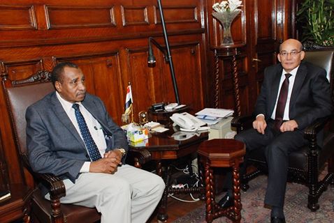 وزير الزراعة يبحث مع مدير المنظمة العربية للتنمية الزراعية موقف مشروعات التعاون المشترك