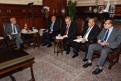 البنا” يبحث مع بعثة الايفاد موقف المشروعات الزراعية المشتركة