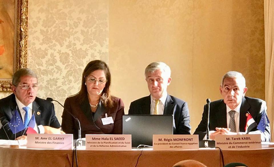 ”قابيل” يستعرض جهود الحكومة لتنفيذ برنامج الإصلاح الإقتصادى الشامل