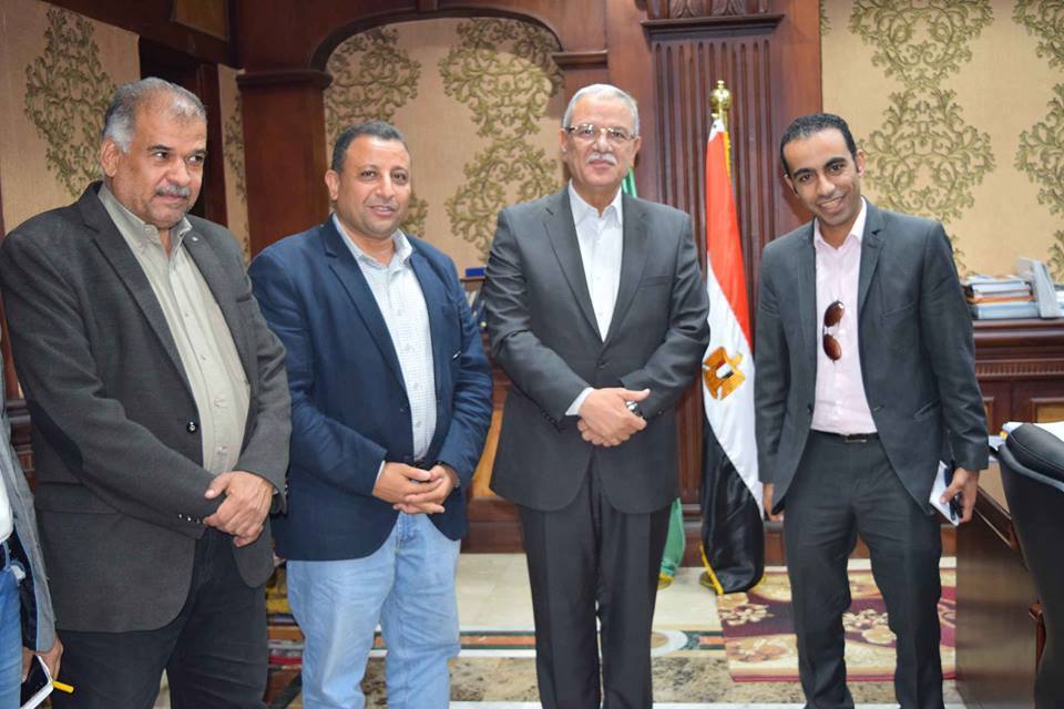 محافظ المنيا يبحث مع لجنة وزارة الآثار تطوير مسار العائلة المقدسة بجبل الطير