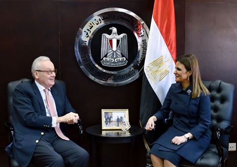 سحر نصر تبحث مع سفير ايطاليا الجديد زيادة استثمارات بلاده فى مصر..والتعاون فى مجال مبادلة الديون