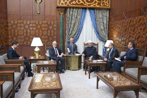 السفير الإيطالي الجديد بالقاهرة:  نقدر جهود الإمام الأكبر في تعزيز التفاهم والحوار بين الأديان