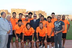 بالصور..المحافظ يُحفّز لاعبي كفر الشيخ قبل موقعة بني عبيد