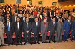 تحت شعار ” ايدى فى ايدك عشان نبنيها ”
