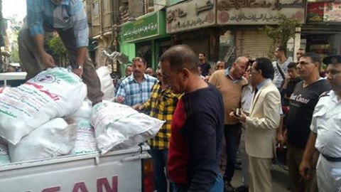 حمله مكبره لضبط اطنان من المخ الفاسد والأرز والسكر مجهول المصدر بحى باب الشعرية قبل طرحها بالأسواق