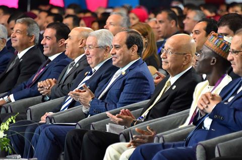 السيسى يشارك فى جلسة اختلاف الحضارات والثقافات بمنتدى شباب العالم