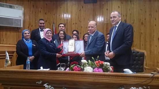 درع تعليم القاهرة لمحافظ القاهرة