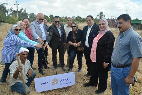 مدينة الأبحاث العلمية والتطبيقات التكنولوجية:زيارة مشروع المزرعة التجريبية ببرج العرب الجديدة لمتابعة تنفيذ المشروع