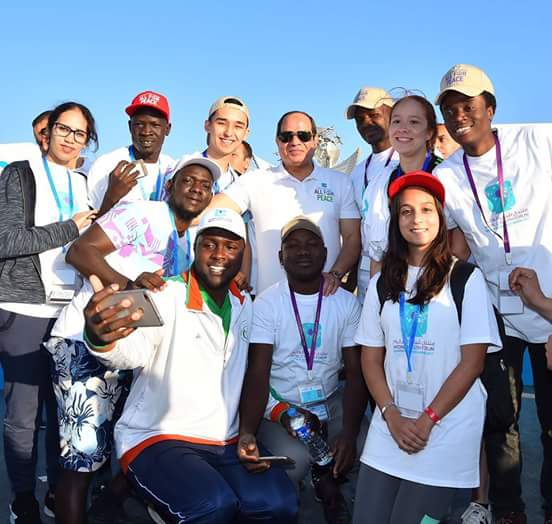 بالصور : تفاصيل مشاركة الرئيس السيسى فى ماراثون السلام