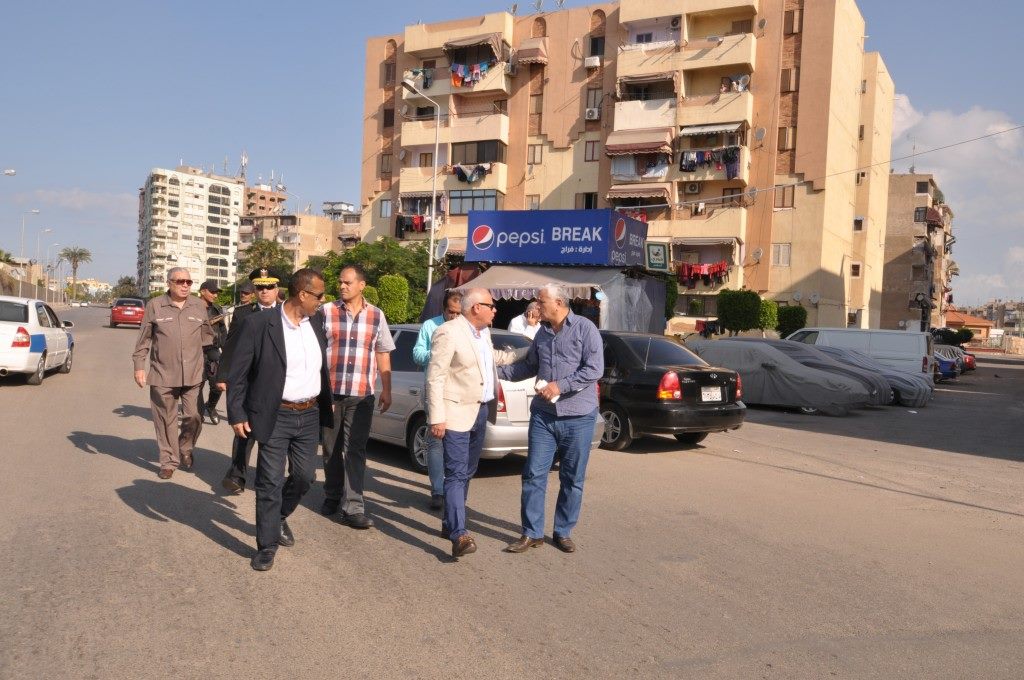 محافظ بورسعيد يشدد علي تكثيف أعمال النظافة وإزالة الإشعالات في بورفؤاد