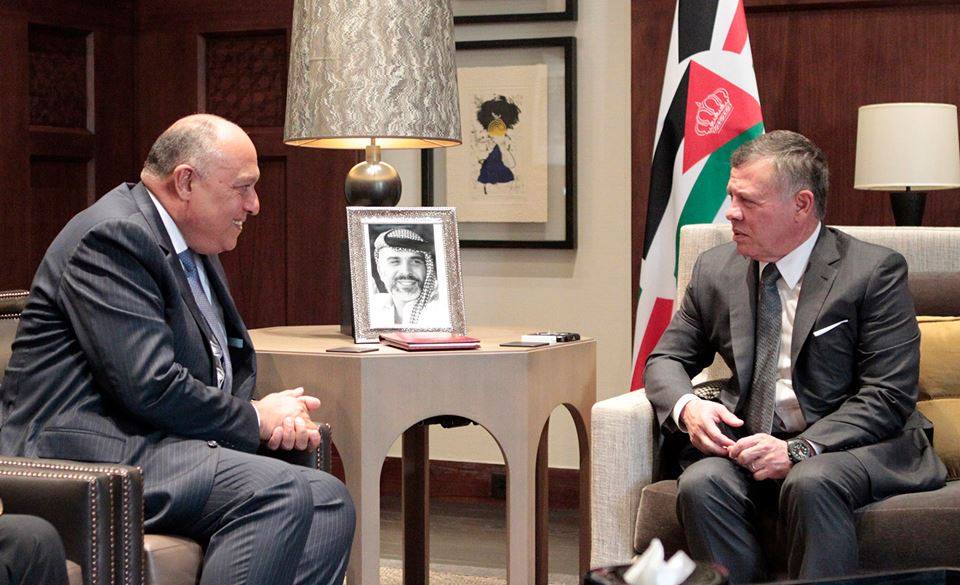 وزير الخارجية ينقل رسالة شفهية إلى العاهل الأردني من الرئيس السيسي