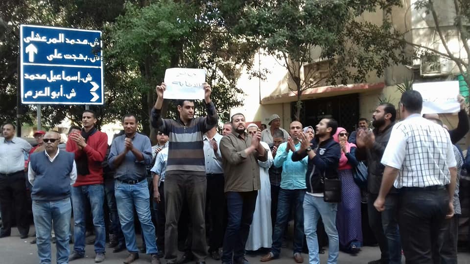 موظفى وزارة الآثار بنظمون وقفة إحتجاجية أمام مقر الوزارة