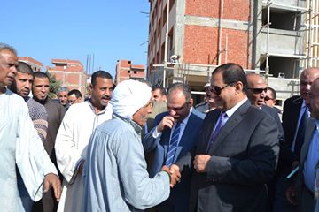 محافظ الغربية يقوم بجولة داخل مركز طنطا لافتتاح وتفقد عدد من المشروعات الخدمية