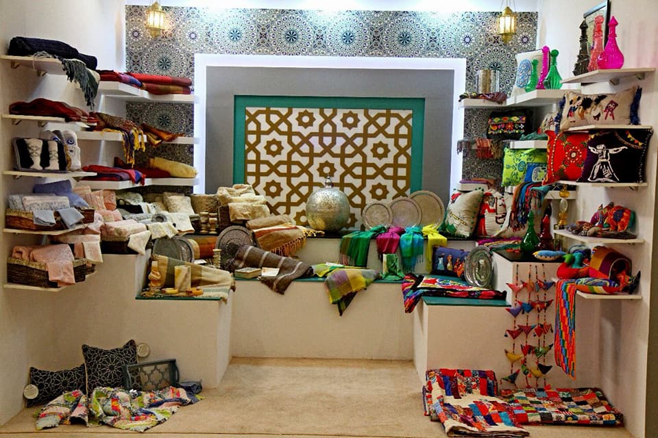 وزيرة التضامن ووزير الصناعة يفتتحان المعرض الدولي الثاني للحرف اليدوية