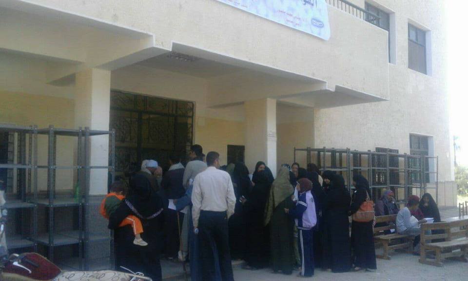 فعاليات اليوم الثاني من القافلة الطبية بقرية العركي بقنا