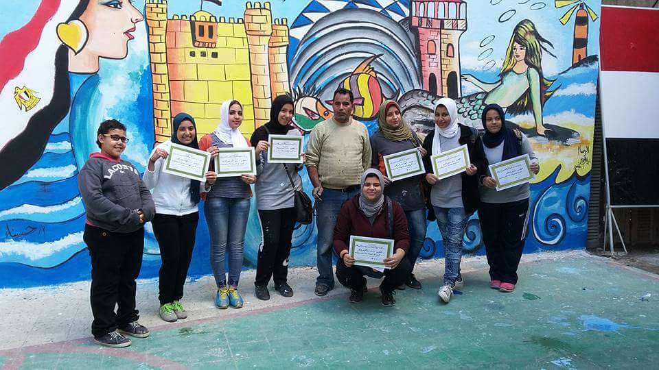 مدرسة الفواطم تكرم فريق شعبة الفنون التشكيلية بالأسكندرية