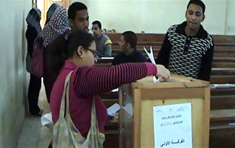 وزير التعليم العالي يتلقى تقريرًا حول اليوم الأول لانتخابات الاتحادات الطلابية بكافة الجامعات المصرية
