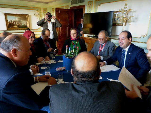 شكري يبحث مع “معيتيق” تطورات الأوضاع في ليبيا