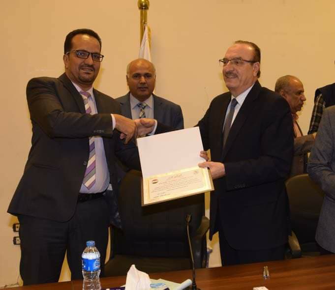 المحافظ يكرم طاقم مستشفى بني سويف العام لأدائهم المتميز