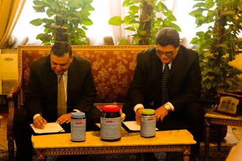 وزير التعليم العــالى يتلقى تقـــريرًا حول استخدام منتج EMR1 فى زيادة إنتاج الاستزراع السمكي