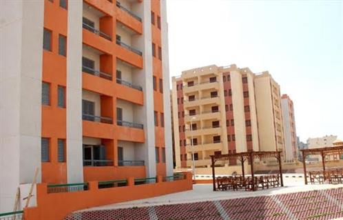 بدء إجراءات نقل المرحلتين الثانية والثالثة من قاطنى الوحدات السكنية غير الآمنة بالقطامية لمشروع الأسمرات