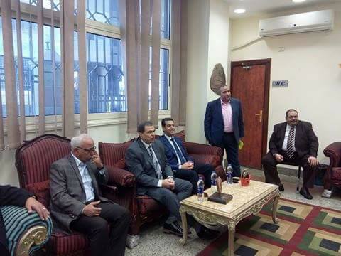 بالصور.. وزير القوى العاملة ومحافظ أسيوط يدشنان مبادرة ”مصر أمانة بين اديك”