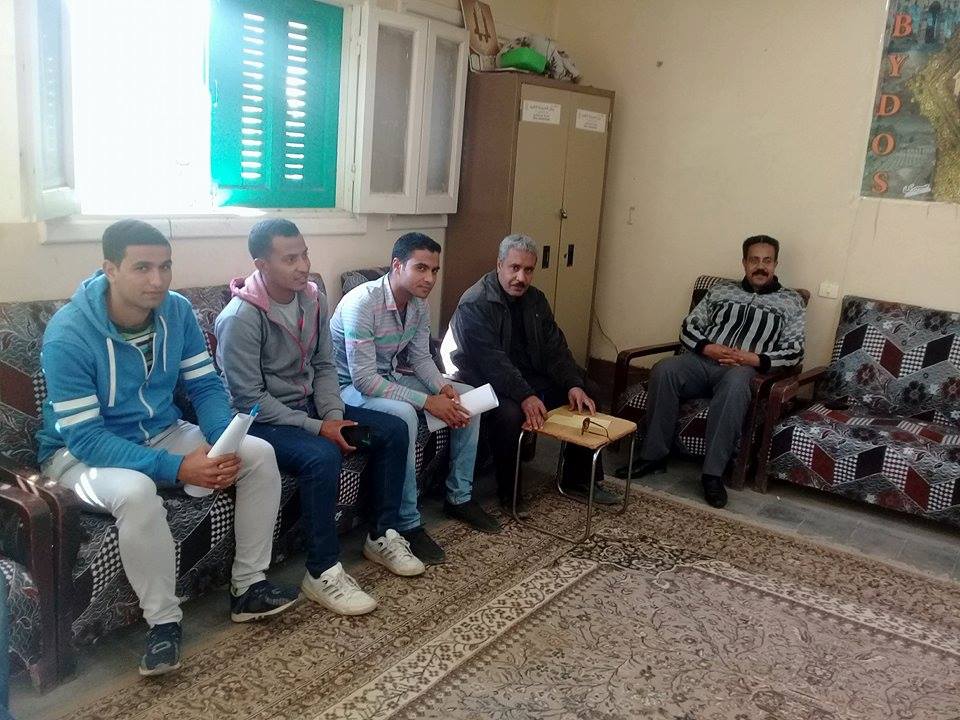 أعضاء الصرف الصحى يصلون إلى مجلس قروى عرابة ابيدوس لعمل مسح شامل