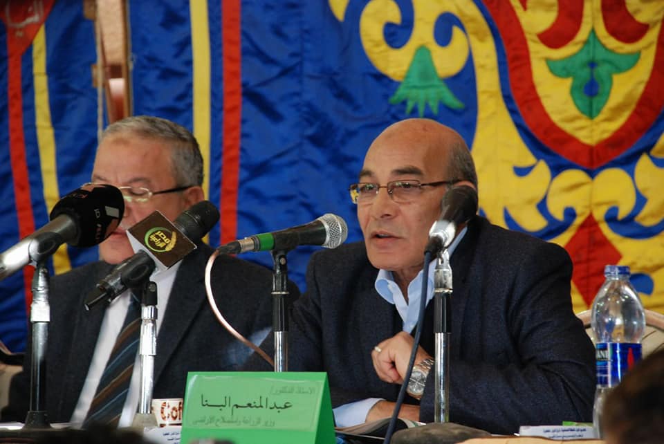 بالصور:وزير الزراعة ومحافظ المنيا يشهدان توقيع اول عقد لشراء القطن من المزارعين بالمحافظة