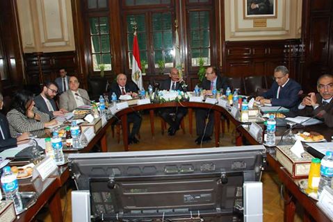 ”الحكومة” تبحث إقامة أكبر مشروع زراعي صناعي تنموي للنباتات الطبية والعطرية ببني سويف