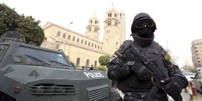أمن الجيزة يغلق الشوارع المؤدية الي الكنائس