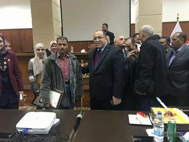 أبو سنه يكرم العاملين بالهيئة العامة لموانئ البحر الأحمر