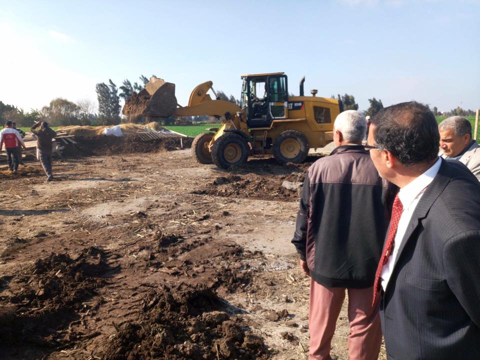 رئيس مدينة شبراخيت لا تهاون مع المخالفين بالتعدي علي الأراضي الزراعية 