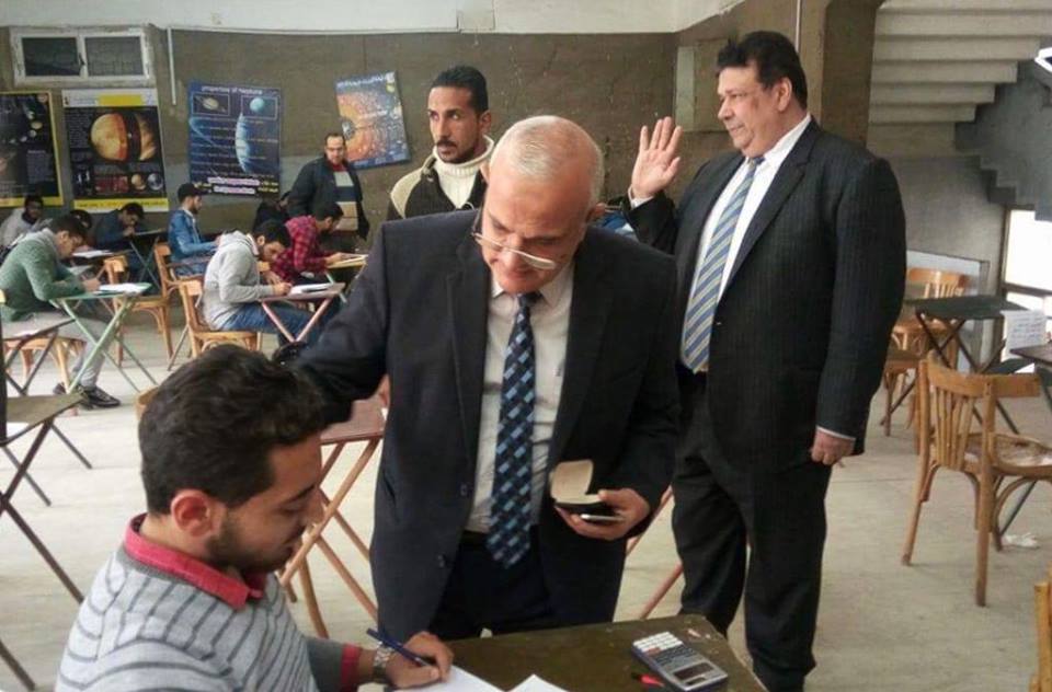 رئيس جامعة طنطا يتفقد لجان الامتحانات بكلية العلوم