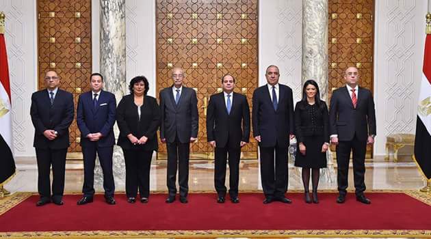 السيسى يشدد  على ضرورة بذل أقصى الجهد لتحقيق التعاون والتنسيق بين جميع الوزارات وأجهزة الدولة