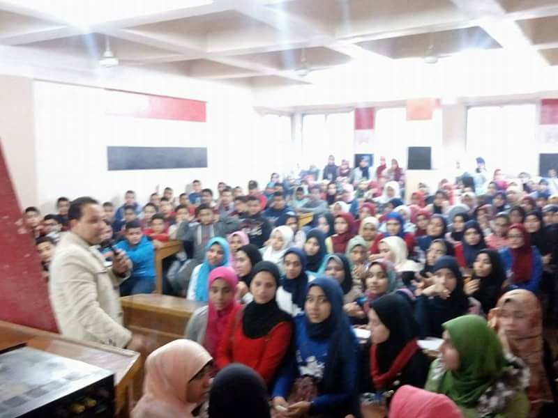 تألق احمد السيد في مراجعة ليلة الامتحان مادة الدراسات برعاية جمعية السواقي ومجلس مدينة سنورس 