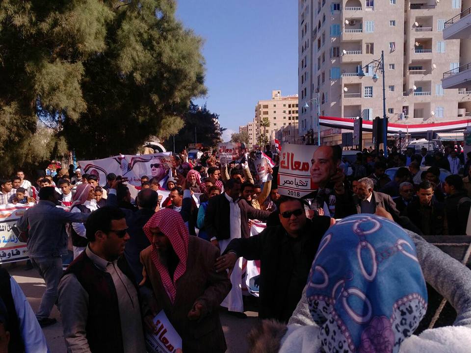 مشاركة نسائية واسعة في مسيرة شعبية لتأييد السيسي بمطروح